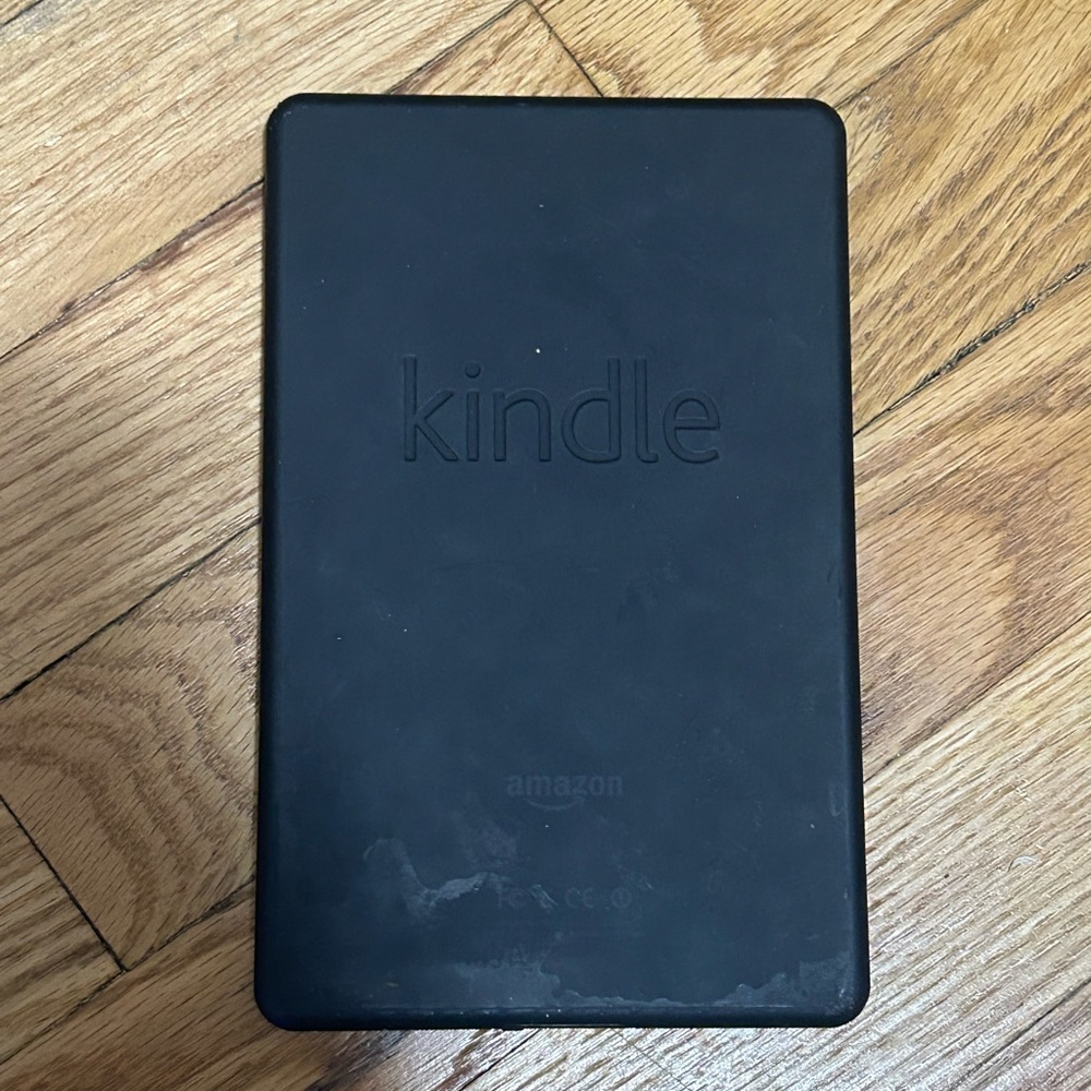 Amazon Kindle - Picture 2 of 2